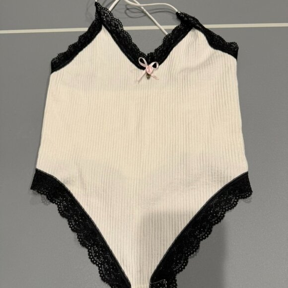 Bodysuit NWT/NEW Urban Outfitters - Picture 3 of 6